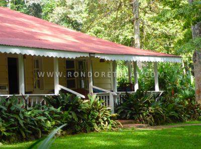 Turaco Cottage Front Garden